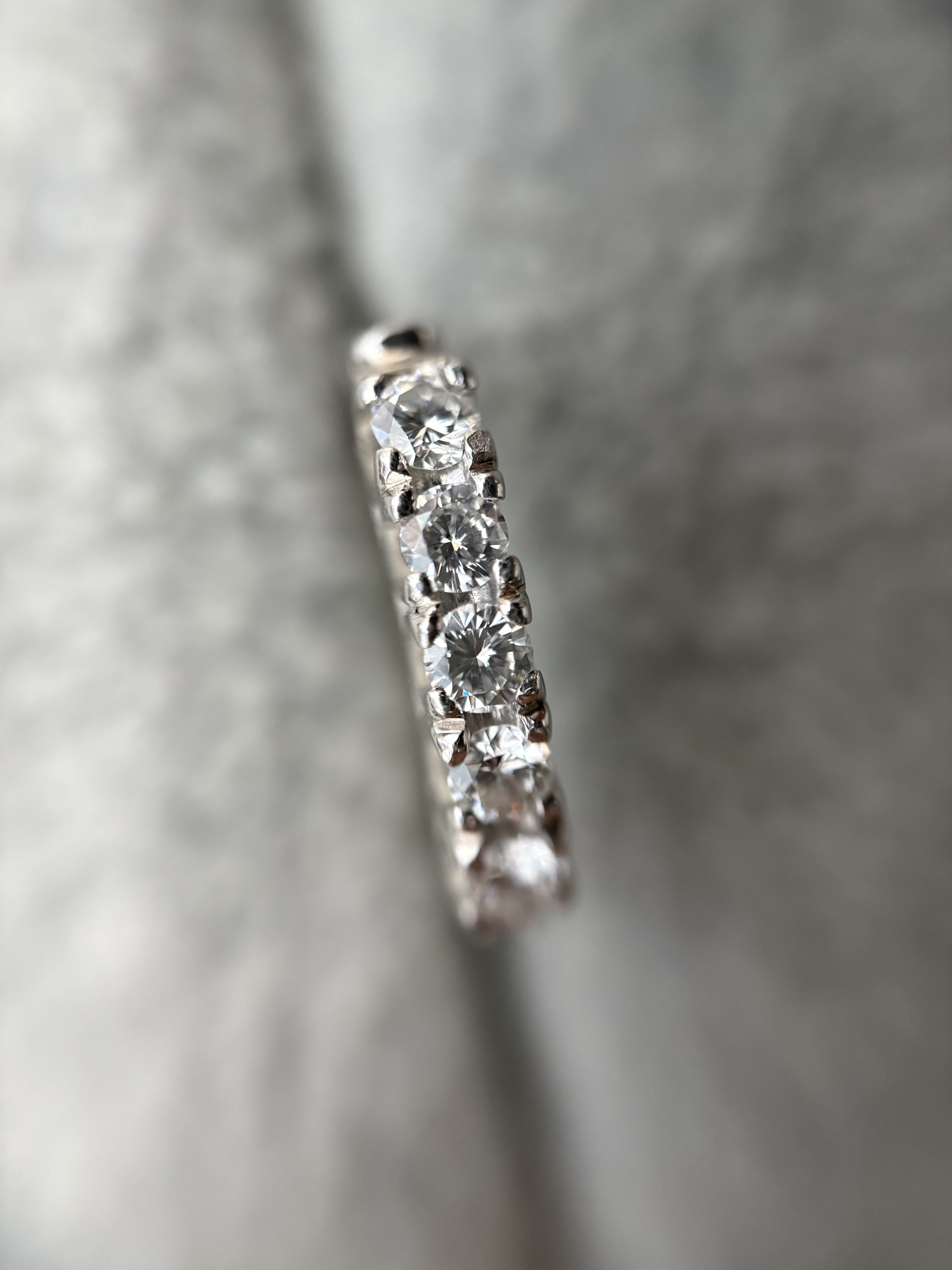 プラチナ　ダイヤリング