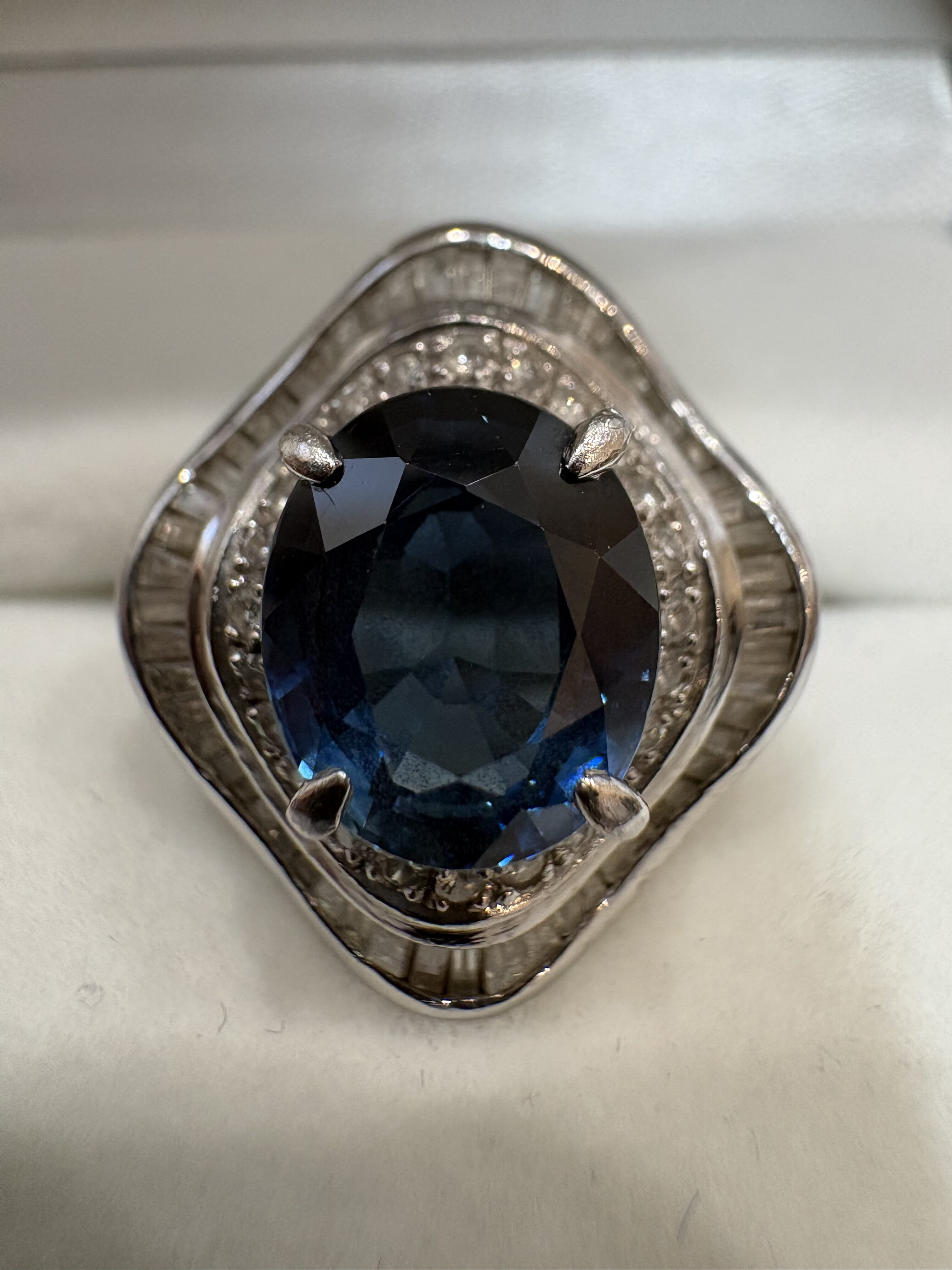 プラチナ　サファイアリング